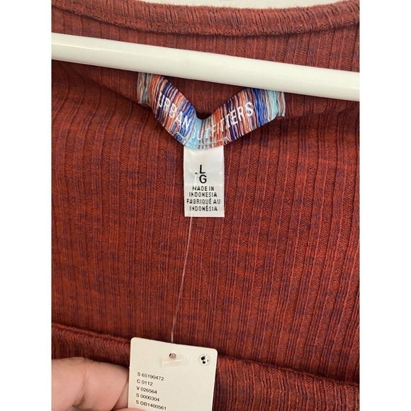 Urban Outfitters Ribbed Stretch Knit Top Square Neck Red Rust Size Large NWT - Picture 4 of 11